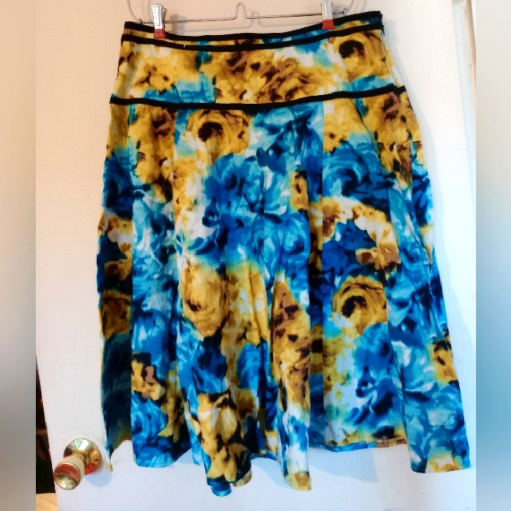 JONES WEAR FLORAL SKIRT SZ. 12